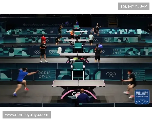 “武术对决：2025世界运动会高新体育中心武者斗志昂扬”